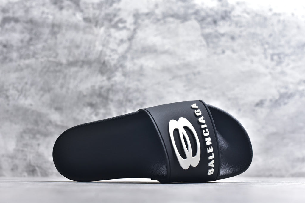 Balenciaga Sunday Slide '689031W1SA6'