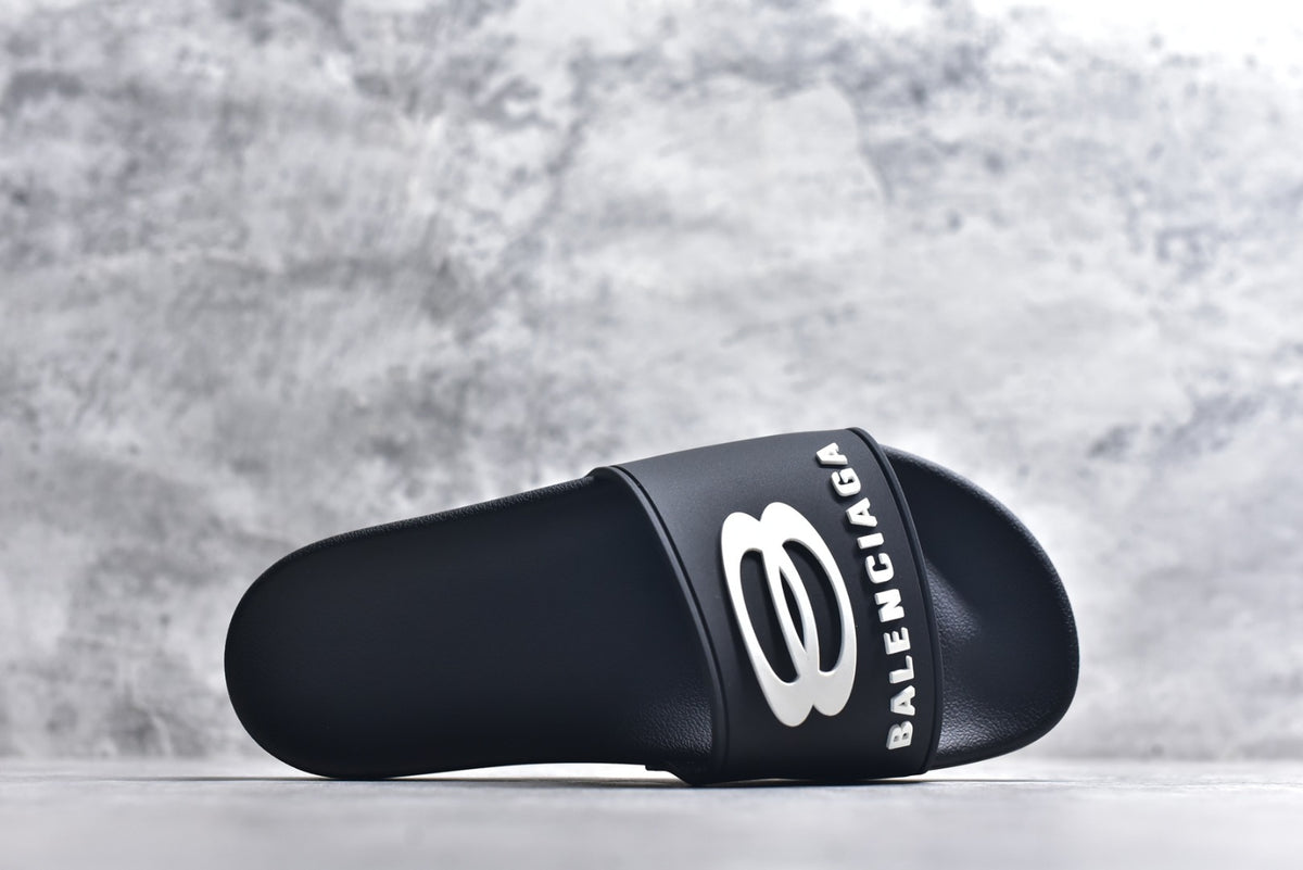 Balenciaga Sunday Slide '689031W1SA6'