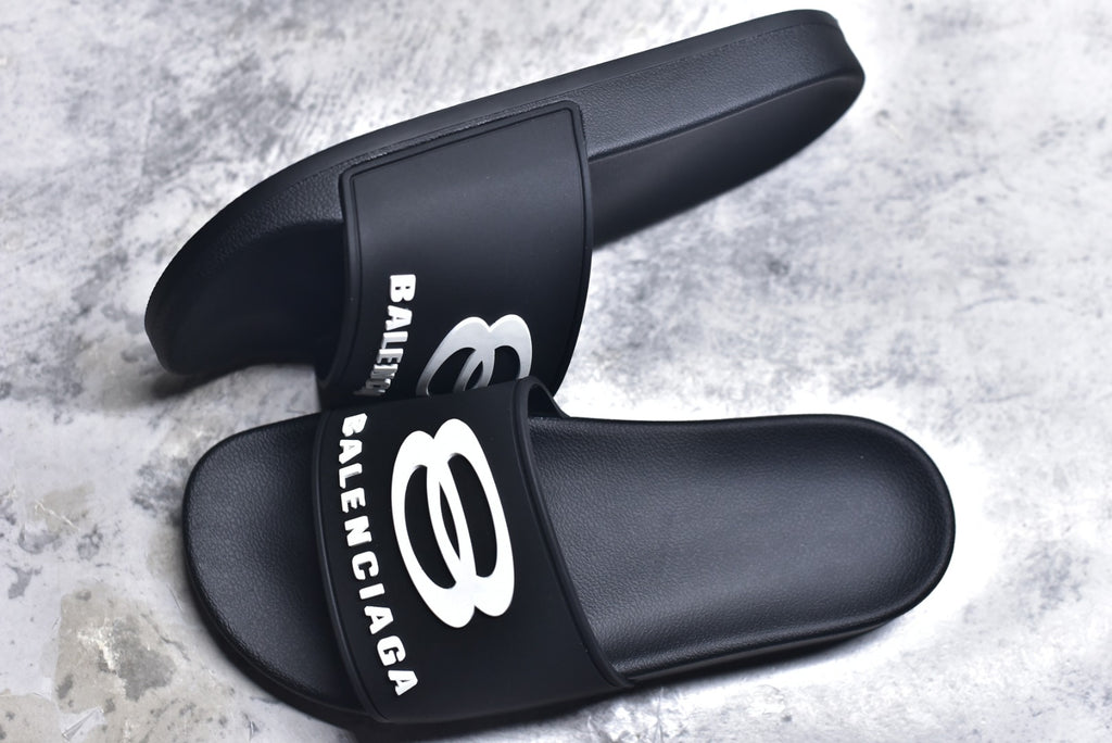 Balenciaga Sunday Slide '689031W1SA6'