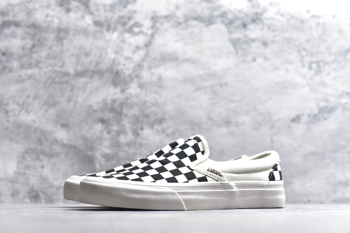 Vans Slip-On VR3 'Checkerboard/Black-True White' VN0007NC1KP