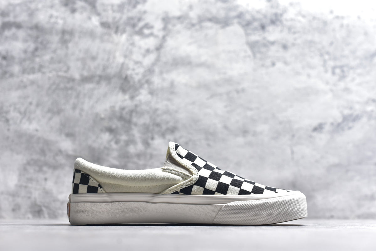 Vans Slip-On VR3 'Checkerboard/Black-True White' VN0007NC1KP