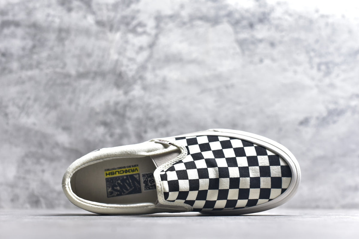 Vans Slip-On VR3 'Checkerboard/Black-True White' VN0007NC1KP