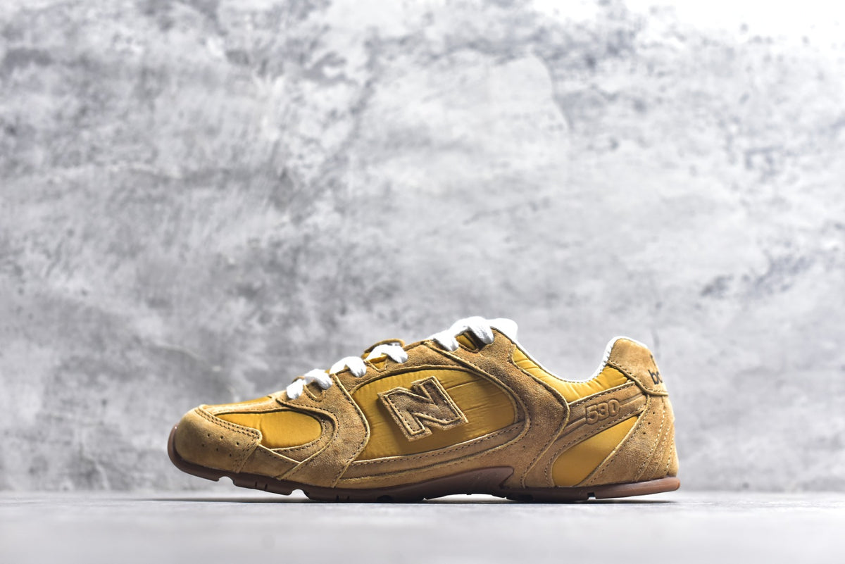 Miu Miu × New Balance Running Shoe '5E165E_D7R_F0044_F_BD05'
