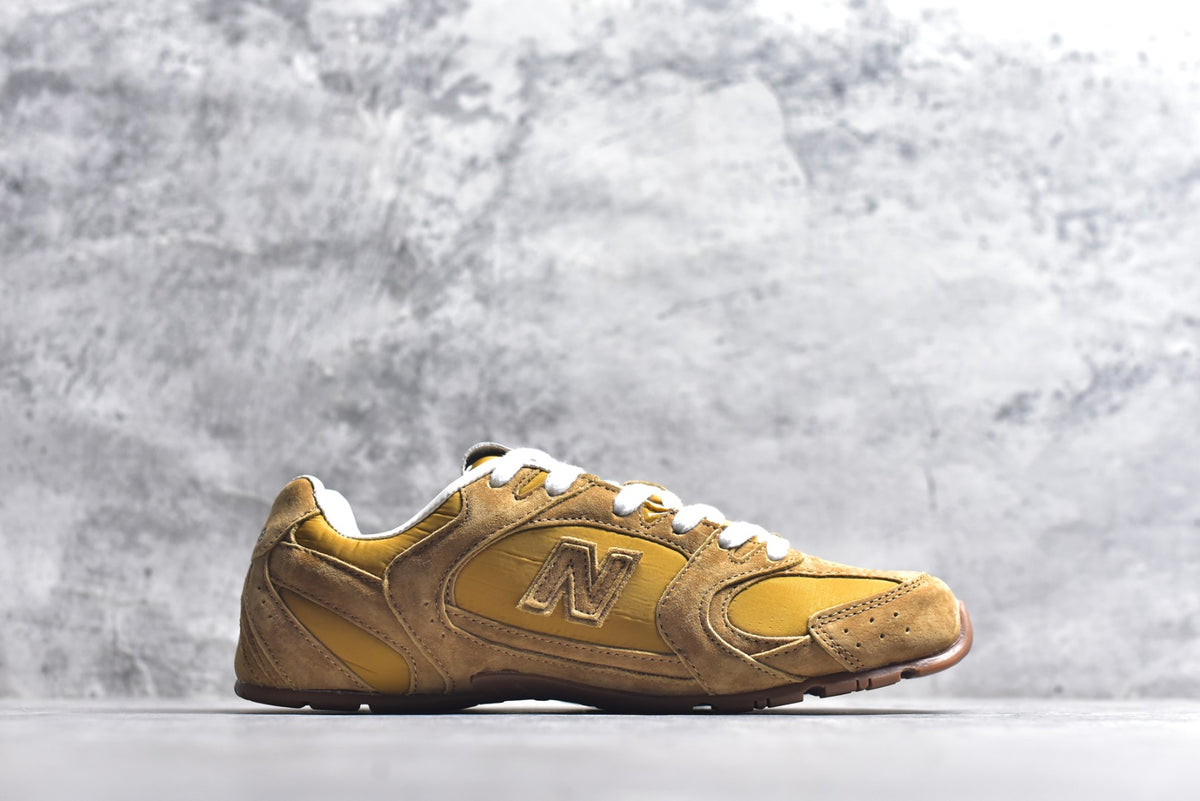 Miu Miu × New Balance Running Shoe '5E165E_D7R_F0044_F_BD05'