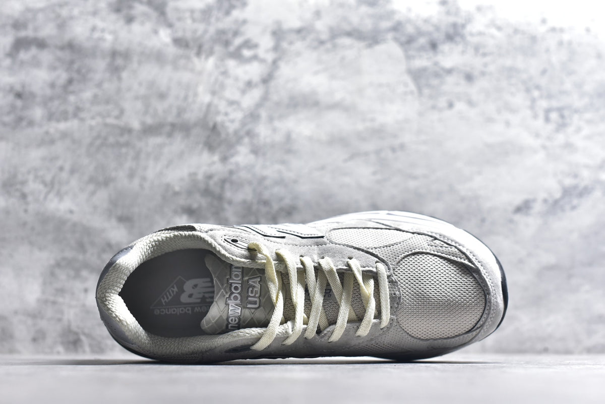 Kith × New Balance 990v3 'Grey/White' — U990KT3