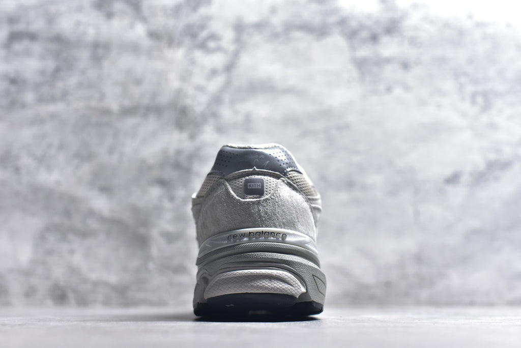Kith × New Balance 990v3 'Grey/White' — U990KT3