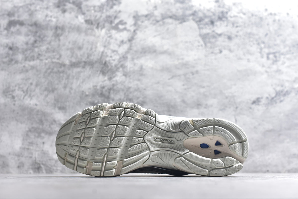New Balance 530 Retro Running Sneaker 'White/Silver' — U5303IR