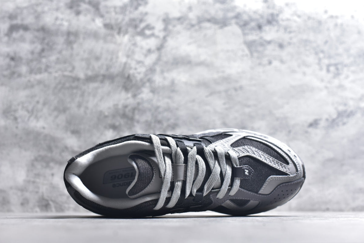 New Balance 1906 Retro Dad Sneaker — U19064J0