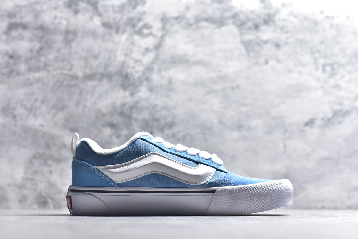 Vans Knu Skool Low-Top Retro Chunky Sneaker | VN000D6CE2W