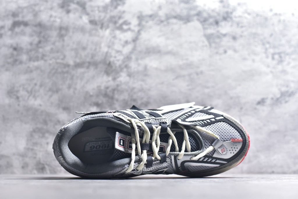 New Balance 1906 Retro Dad Sneaker U1906AC