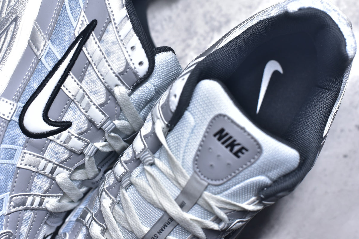 Nike Retro Low-Top Dad Running Sneaker IH4465-095