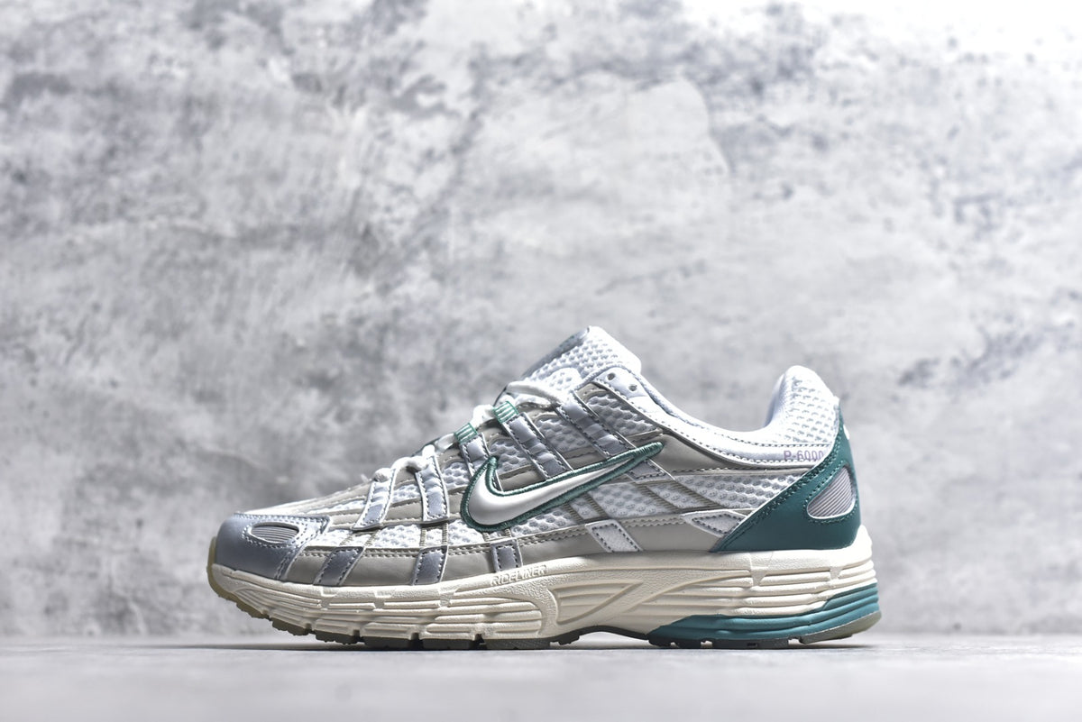 Nike Retro Low-Top Dad Running Sneaker HF4308-072