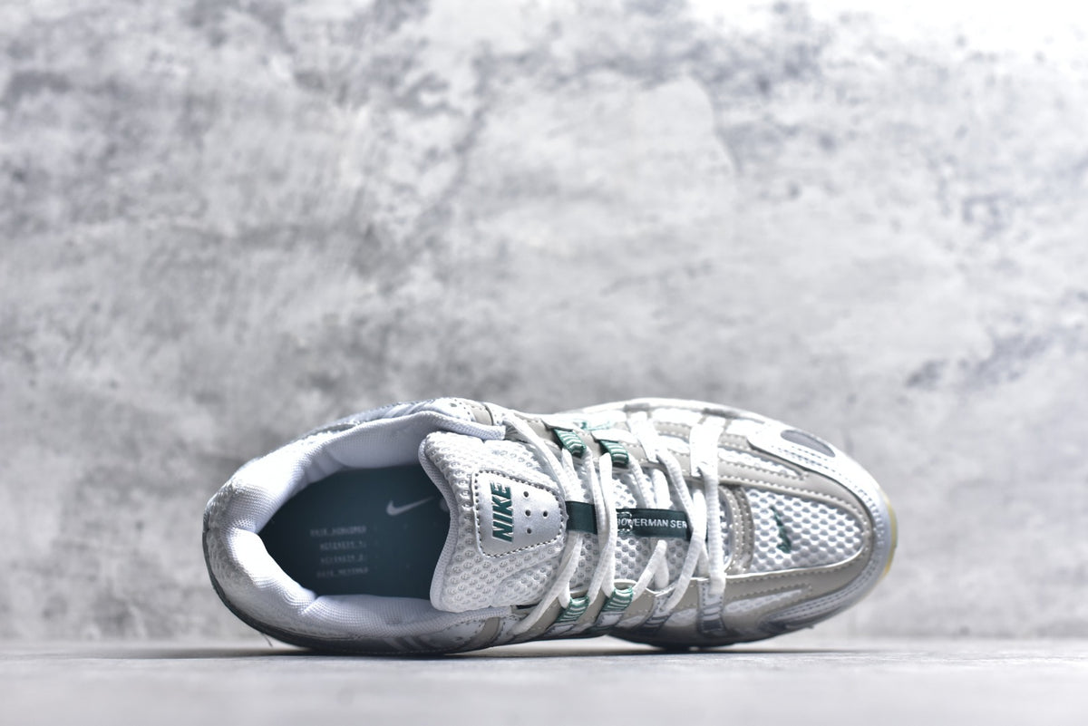 Nike Retro Low-Top Dad Running Sneaker HF4308-072