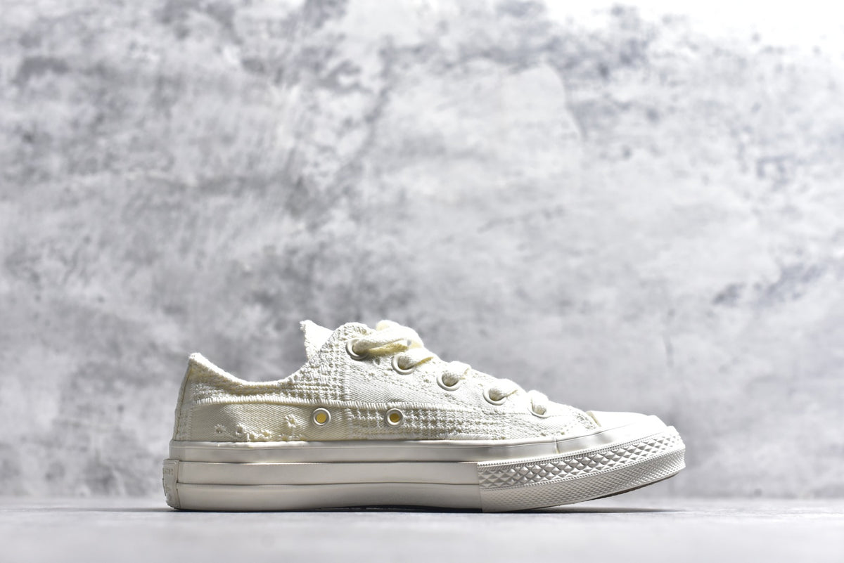 Converse Chuck Taylor All Star Low Top White Canvas Sneaker A16989C