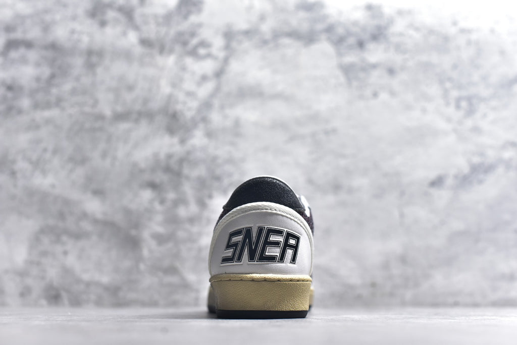 Golden Goose Super-Star GGDB Distressed Sneaker GWF00117.F006123.40495