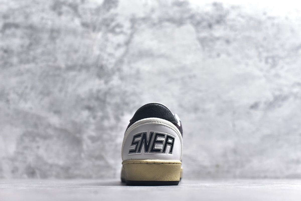 Golden Goose Super-Star GGDB Distressed Sneaker GWF00117.F006123.40495