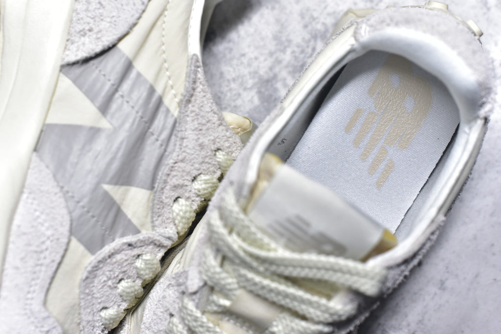 New Balance 327 Retro Running Sneaker U327WCC