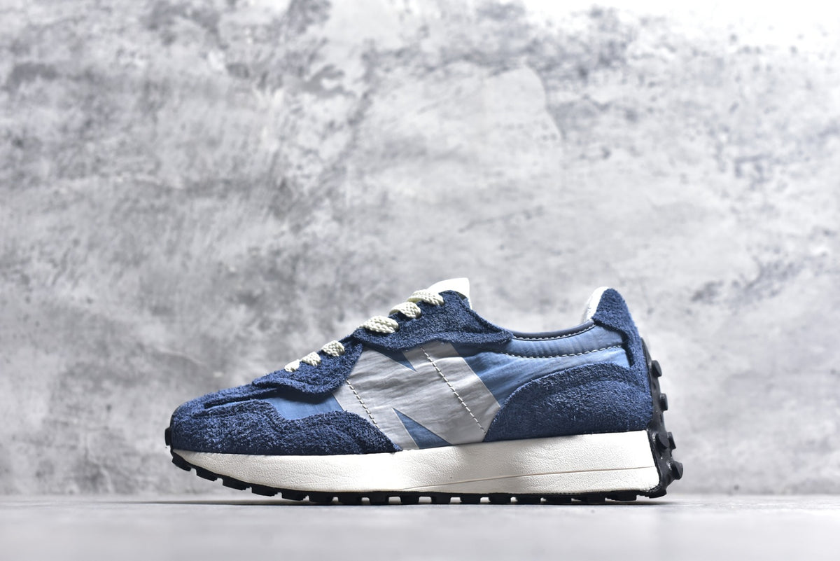 New Balance 327 Retro Running Sneaker U327WCB