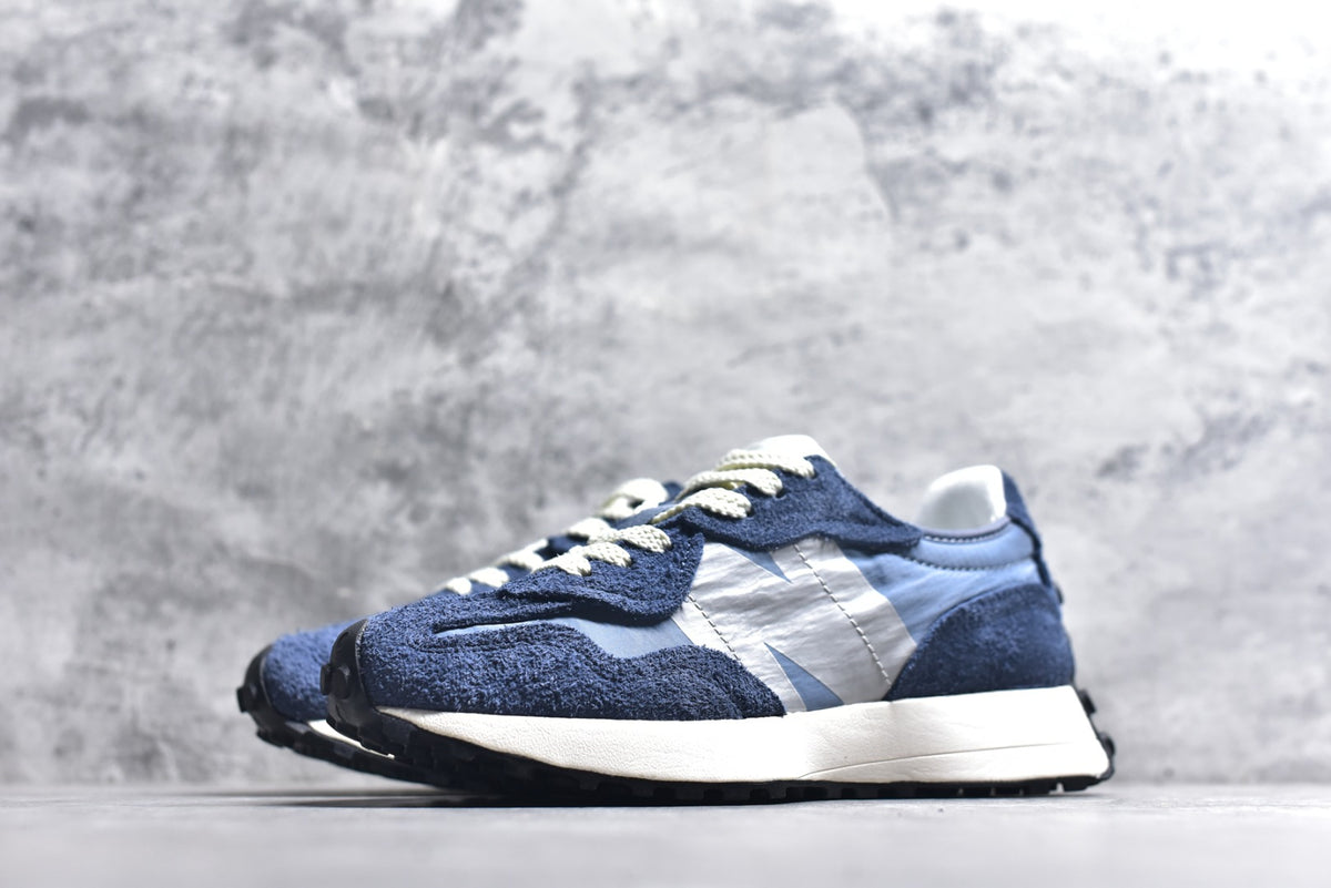 New Balance 327 Retro Running Sneaker U327WCB