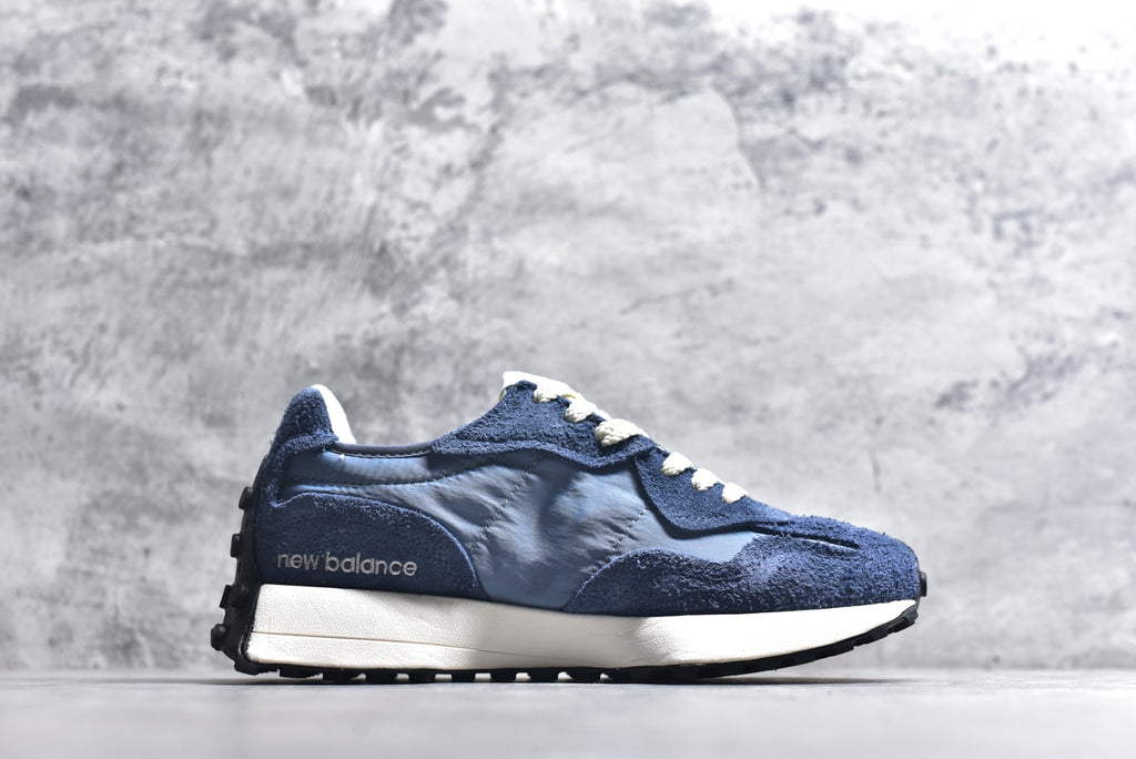 New Balance 327 Retro Running Sneaker U327WCB