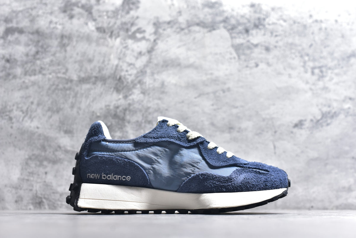 New Balance 327 Retro Running Sneaker U327WCB