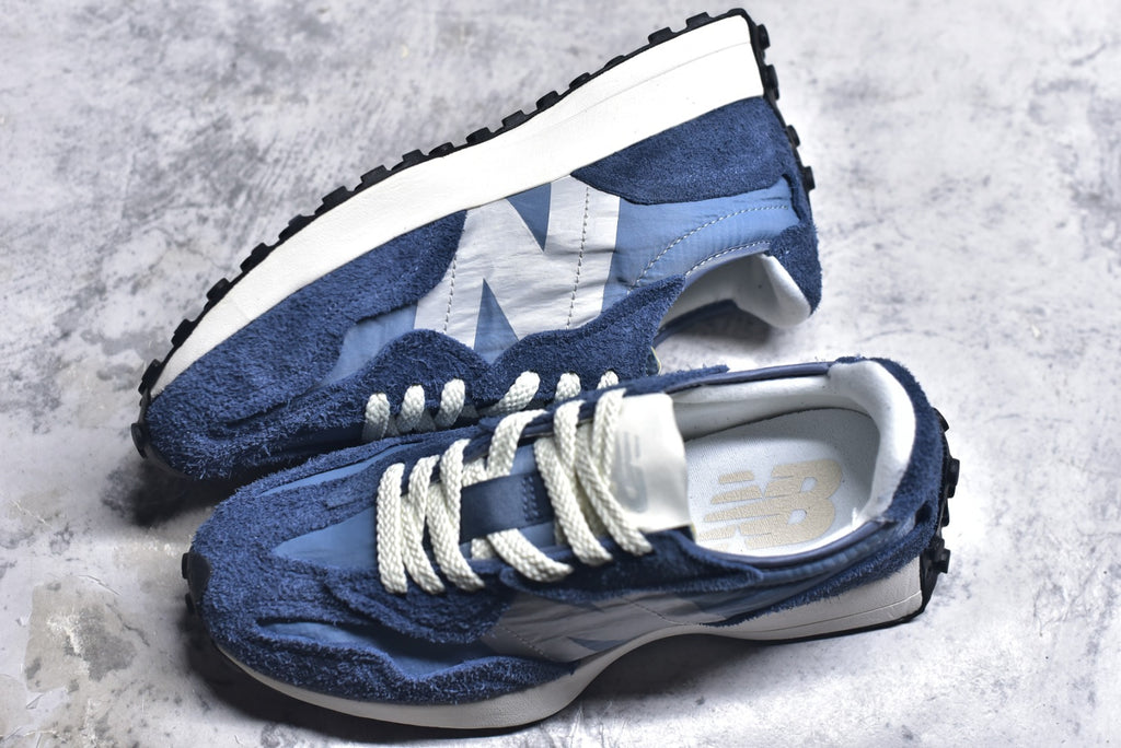 New Balance 327 Retro Running Sneaker U327WCB