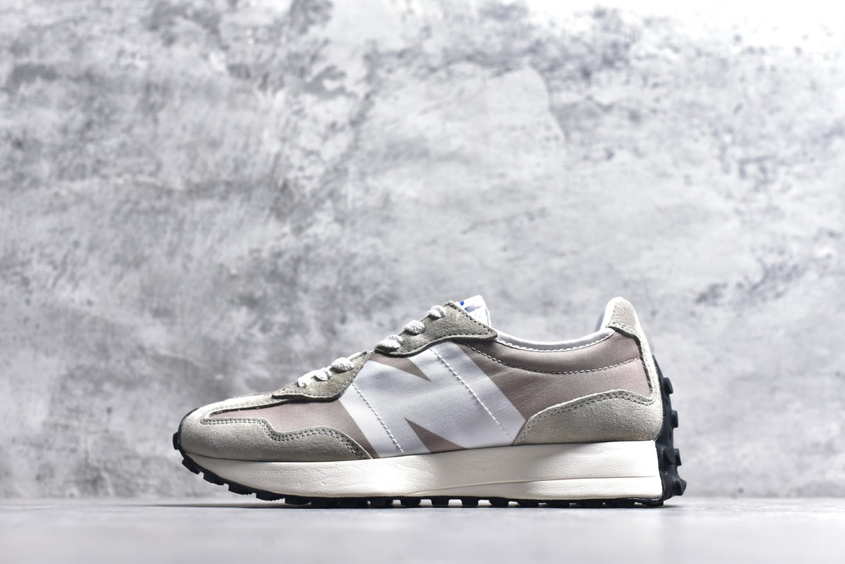 New Balance 327 Retro Running Sneaker MS327MH1