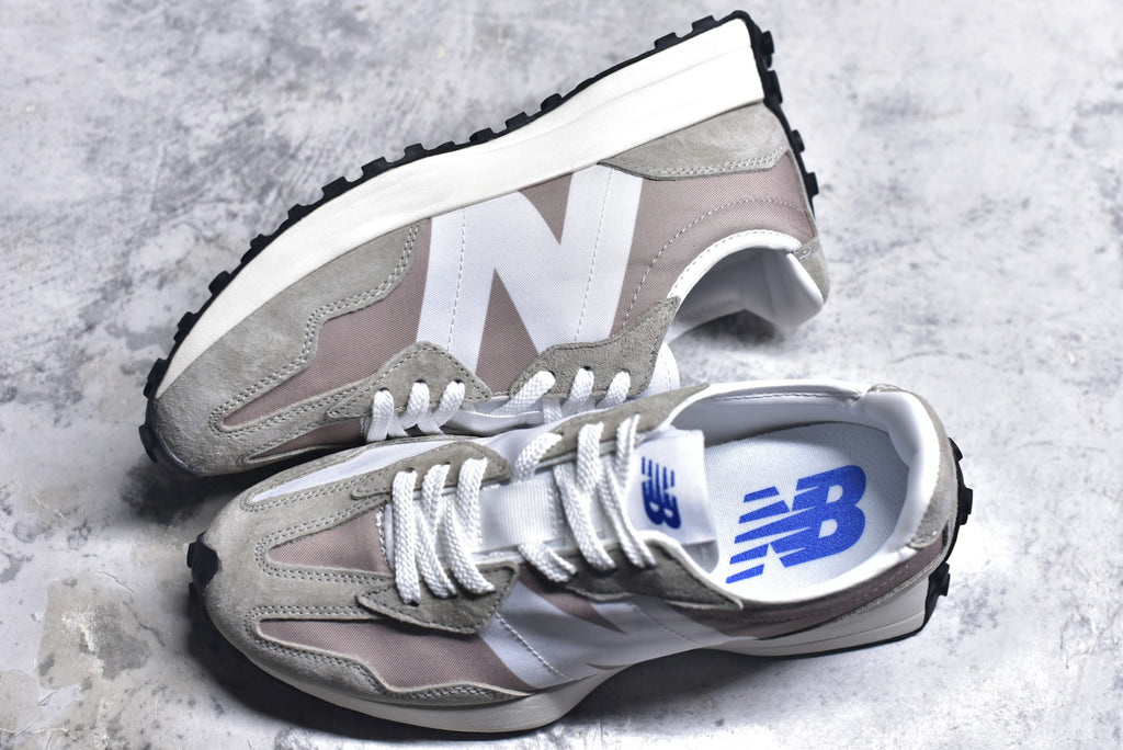 New Balance 327 Retro Running Sneaker MS327MH1
