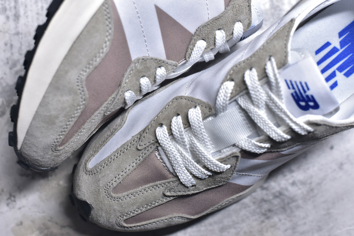 New Balance 327 Retro Running Sneaker MS327MH1