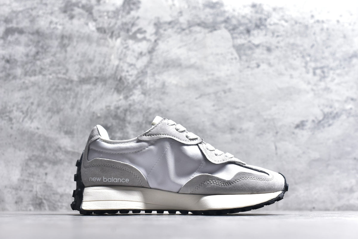 New Balance 327 Retro Running Sneaker U327WED