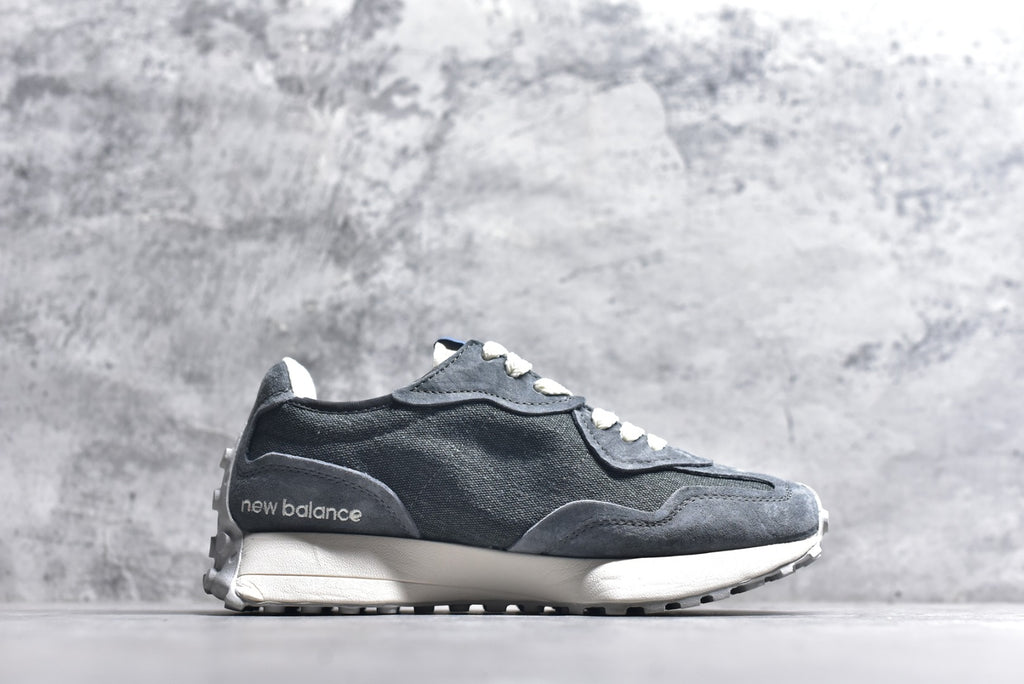 New Balance 327 Retro Running Sneaker U327WPC