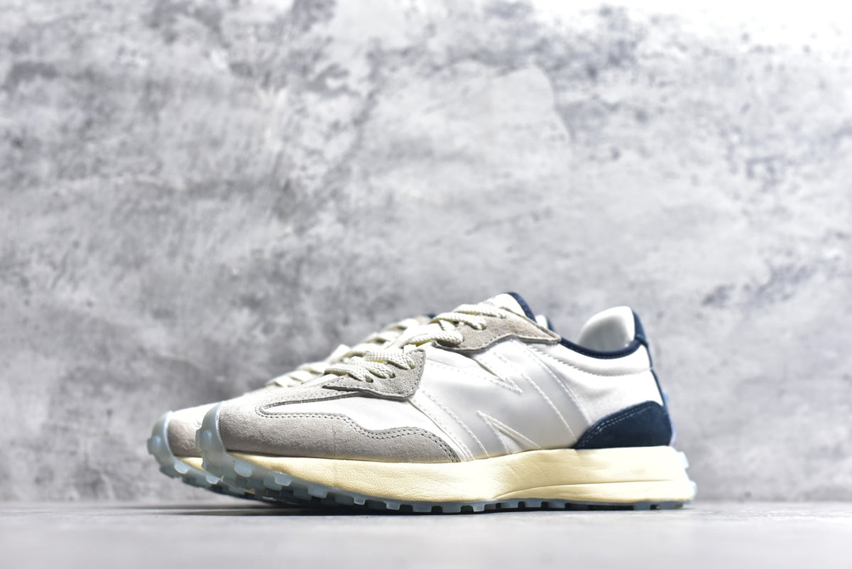 New Balance 327 Retro Running Sneaker MS327AAC