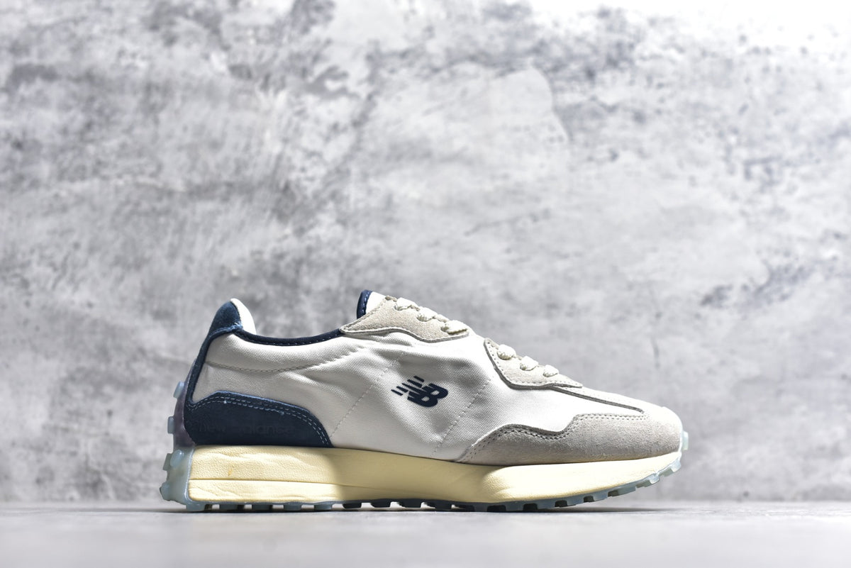 New Balance 327 Retro Running Sneaker MS327AAC