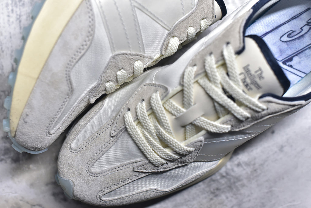 New Balance 327 Retro Running Sneaker MS327AAC