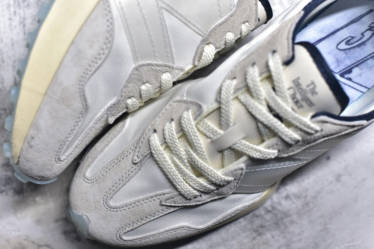 New Balance 327 Retro Running Sneaker MS327AAC