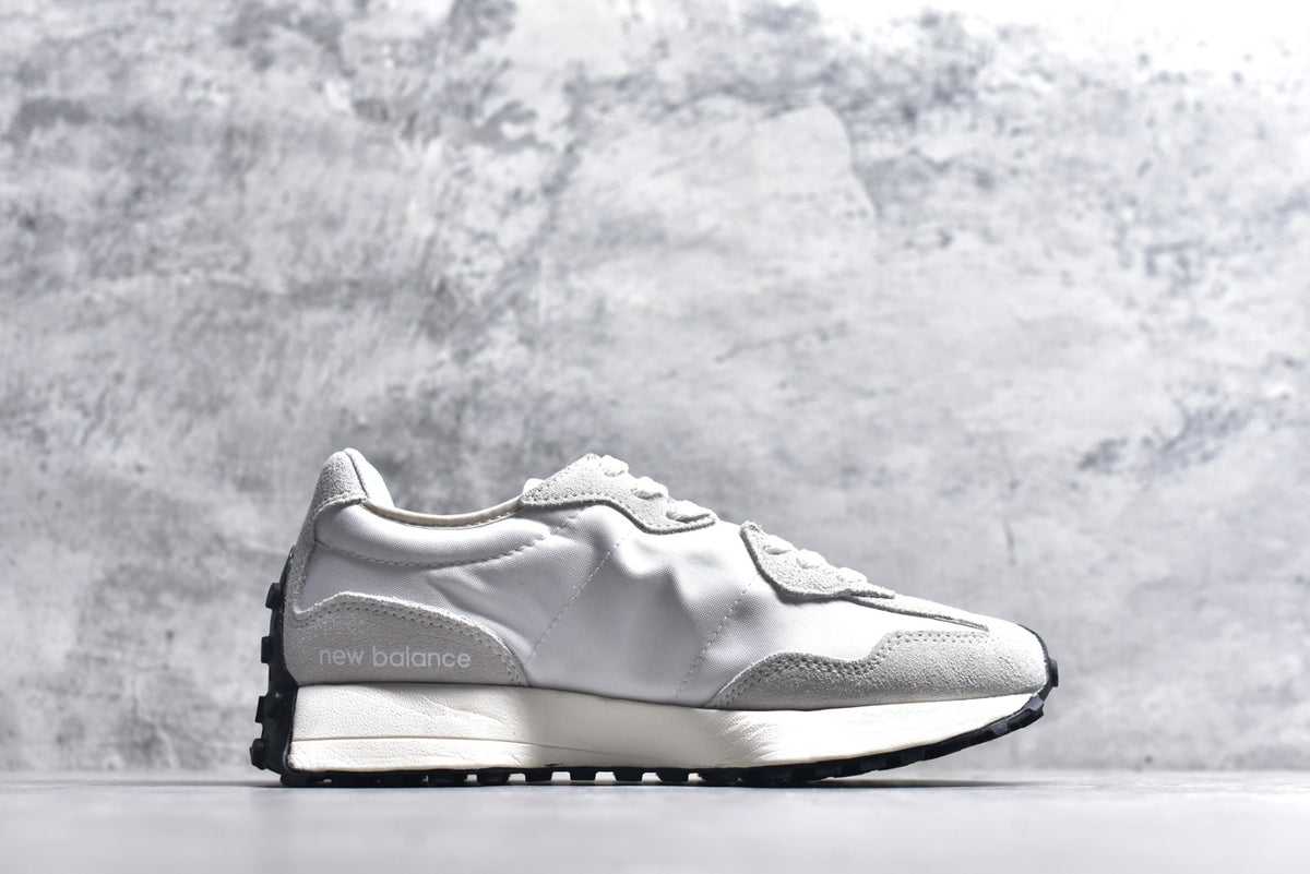New Balance 327 Retro Running Sneaker MS327FE