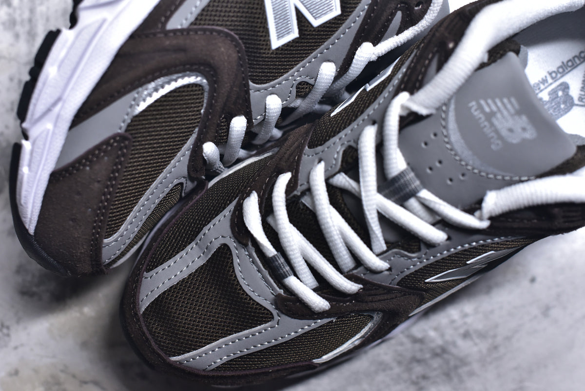 New Balance 530 Retro Running Sneaker MR530CL