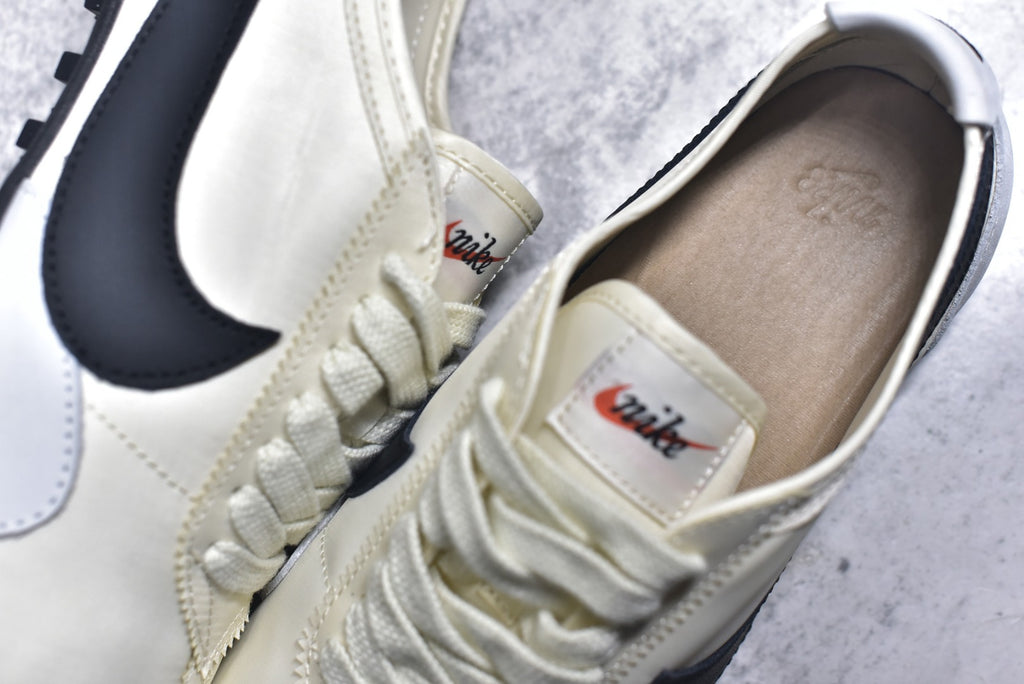 Nike Moon Shoe OG SP Unisex Lifestyle Sneaker