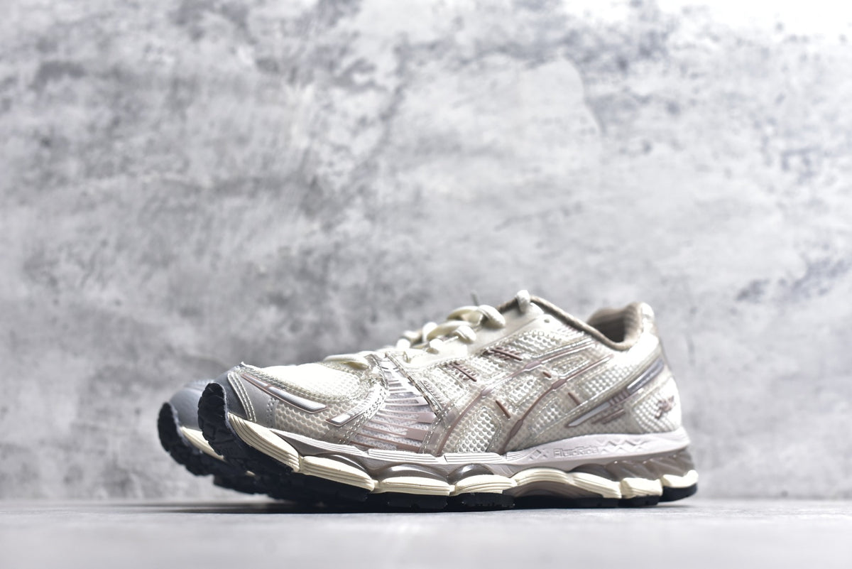 KITH x Asics Gel-Kayano 12.1 "Light Sage" Low-Top Running Sneaker | 1203B144