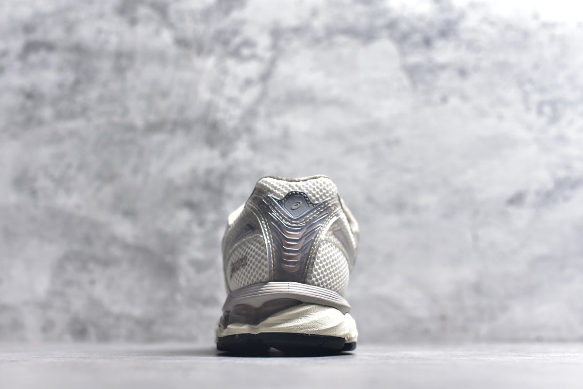 KITH x Asics Gel-Kayano 12.1 "Light Sage" Low-Top Running Sneaker | 1203B144