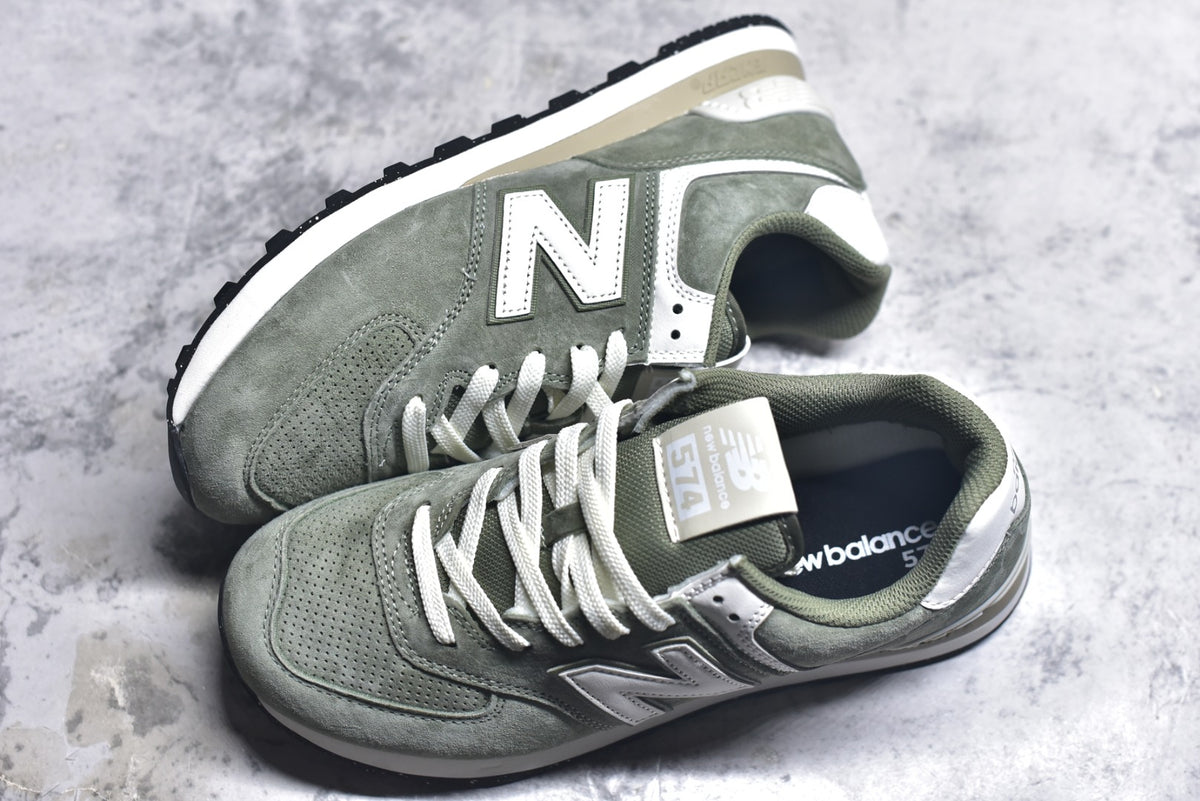New Balance 574 Low Top Retro Casual Running Sneaker | U574GCE | Unisex