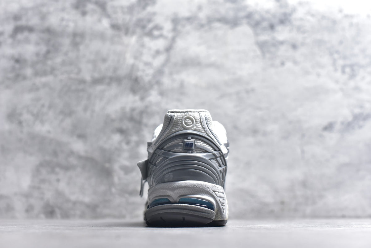 New Balance 1906 Retro Dad Style Casual Running Sneaker | U190643N | Unisex