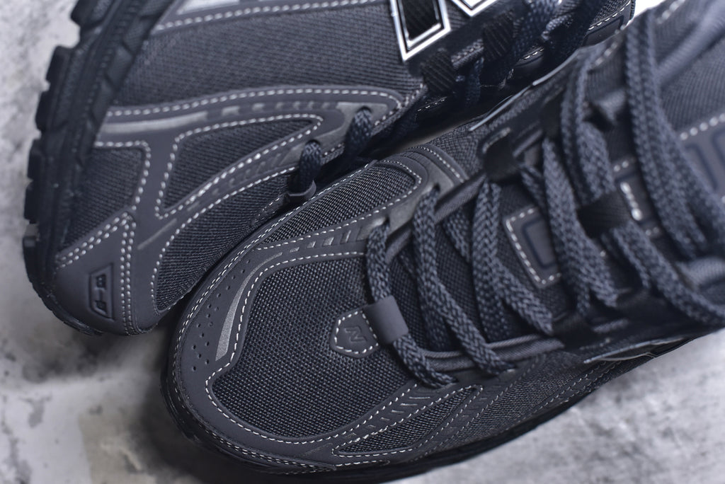 New Balance 1906 Retro Dad Style Casual Running Sneaker | U1906591 | Unisex