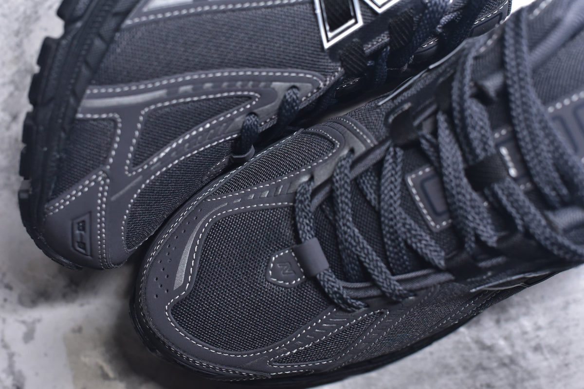 New Balance 1906 Retro Dad Style Casual Running Sneaker | U1906591 | Unisex