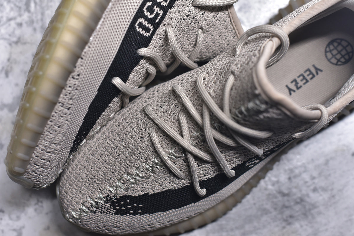 Adidas Yeezy Boost 350 V2 | HP7870 | Unisex