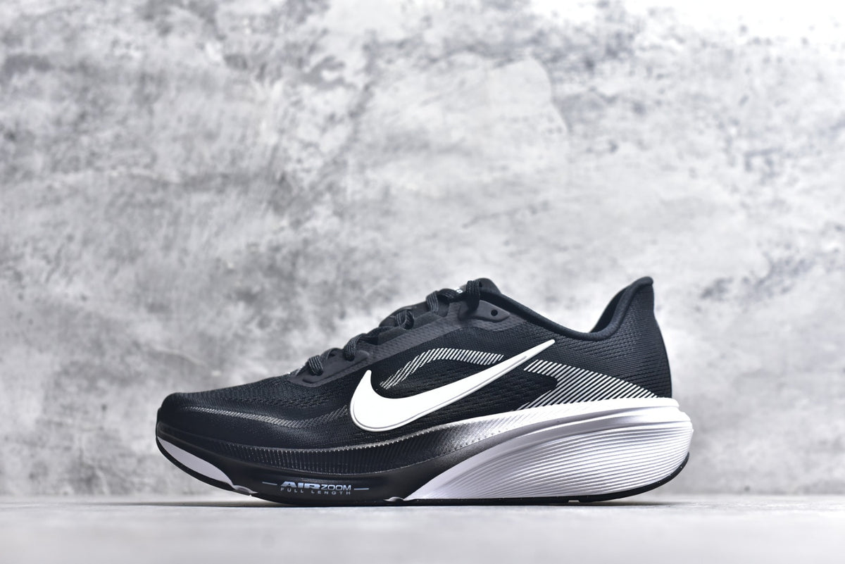 NIKE Pegasus 42 Low-Top Training & Running Shoes