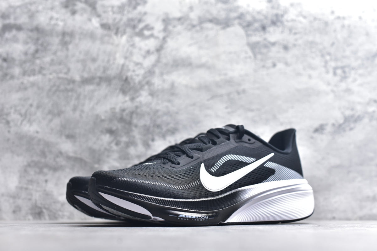 NIKE Pegasus 42 Low-Top Training & Running Shoes