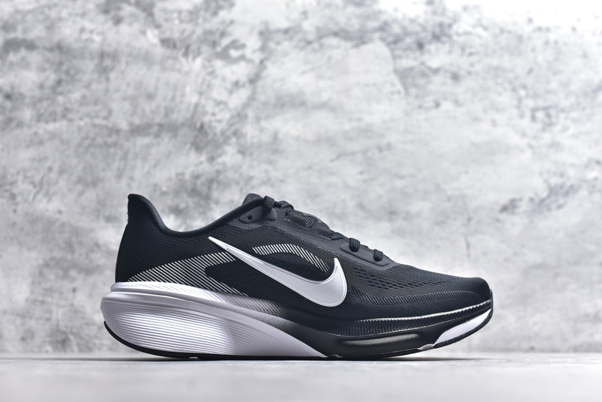 NIKE Pegasus 42 Low-Top Training & Running Shoes