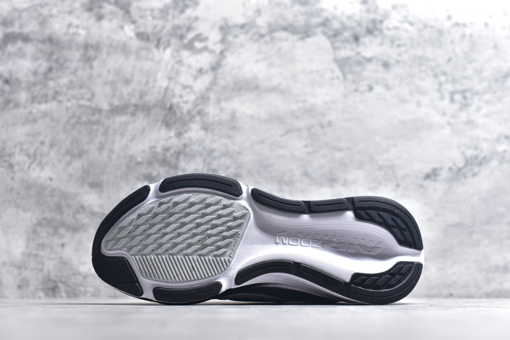 NIKE Pegasus 42 Low-Top Training & Running Shoes