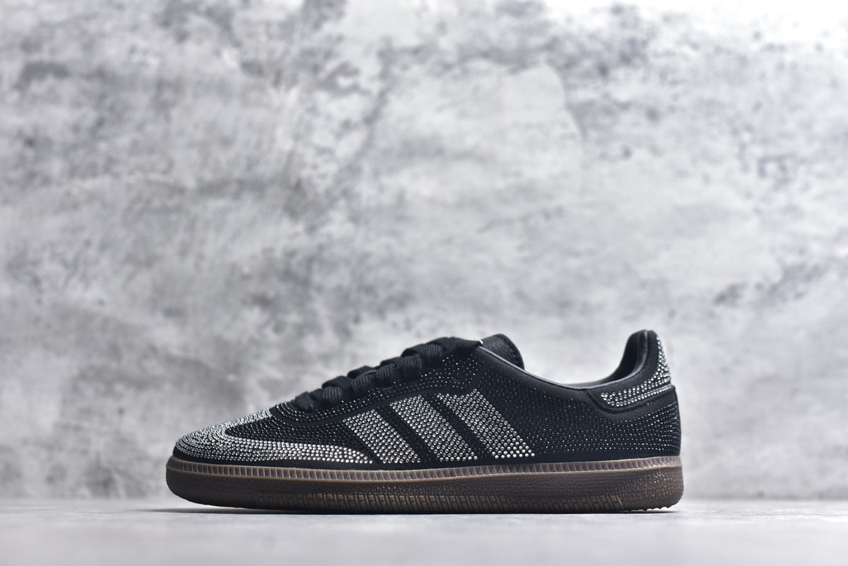Adidas Originals Samba OG — Low-Top Classic Football-Inspired Sneakers